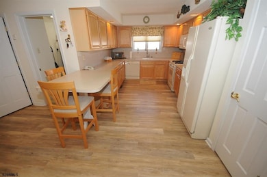 23 N Roosevelt Blvd, Brigantine, NJ 08203 - photo 6