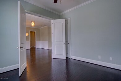 5705 Andrews Reach Loop-large-007-15-P26