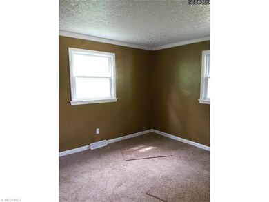 4840 Southwood Dr, Sheffield Lake, OH 44054 - photo 3