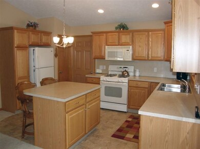 7023 Baltic Dr SW unit 58, Byron Center, MI 49315 - photo 3