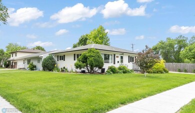 1702 15th Ave S, Fargo, ND 58103 - photo 3