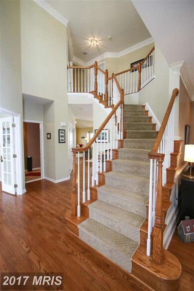 42514 Lewiston Dr, Chantilly, VA 20152 - photo 2