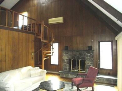 802 Willow Ct S, Hawley, PA 18428 - photo 5