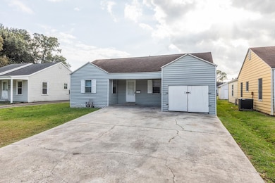 3739 Stuart Ave, Groves, TX 77619 - photo 2