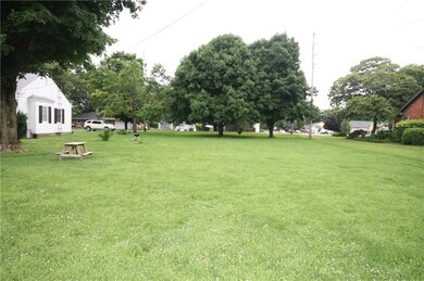 1525 Mcclure Rd, Columbus, IN 47201 - photo 2