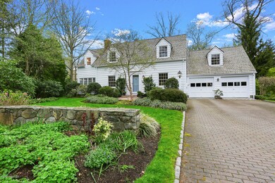 24 Winthrop Dr Riverside CT-large-054-03