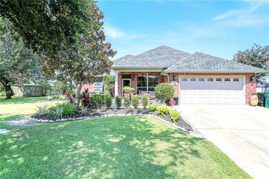 2271 E Gabriel Square, Lake Charles, LA 70611 - photo 2