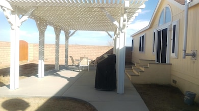 9833 E Avenue d4, Lancaster, CA 93535 - photo 5