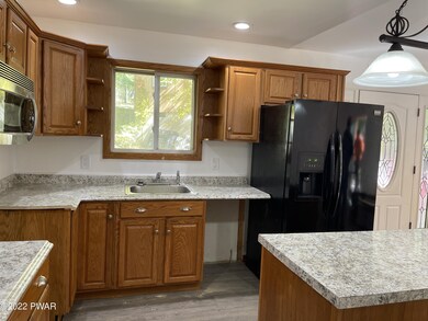 3206 Cherry Ridge Rd, Bushkill, PA 18324 - photo 7