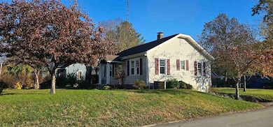 399 W Harrison St, Hagerstown, IN 47346 - photo 2