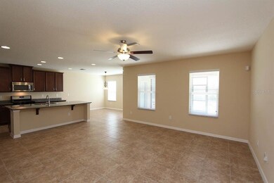 16125 Starling Crossing Dr, Lithia, FL 33547 - photo 3