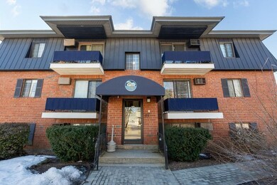 64 Dunbarton Rd unit 1E, Manchester, NH 03102 - photo 2