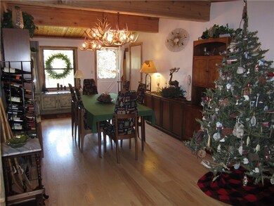 WHITE ASH HARDWOOD THROUGHOUT THE HOUSE!
