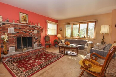 108 Dell St, Stroudsburg, PA 18360 - photo 5