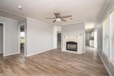 1813 Conveyor Dr, Joshua, TX 76058 - photo 4