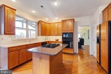 536 Springview Ln, Phoenixville, PA 19460 - photo 6