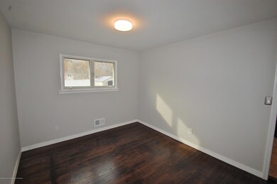 33 Mercury Cir, South Amboy, NJ 08879 - photo 7