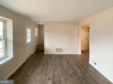 108 Robins Run W, Swedesboro, NJ 08085 - photo 5