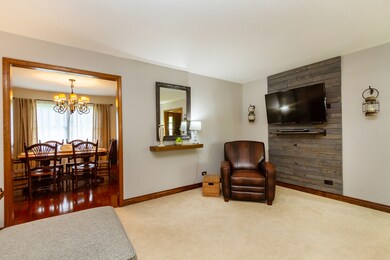 726 Newberry Dr, Batavia, IL 60510 - photo 3