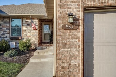 961 E Daisy Falls Dr, Nixa, MO 65714 - photo 4