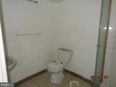 1033 S Lynbrook Rd, Darby, PA 19023 - photo 6