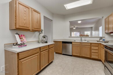 Lots of Kitchen Cabinets
