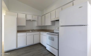 2020 W Hayward Ave unit 28, Phoenix, AZ 85021 - photo 6