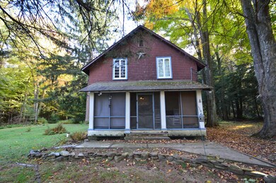 2308 Paxmont Dr, Pocono Pines, PA 18350 - photo 2