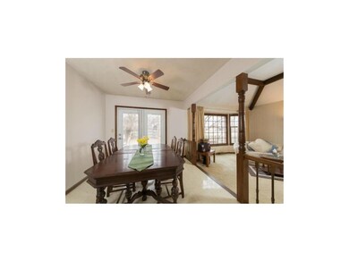 Cute open dining room