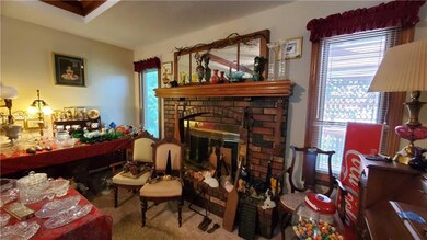 302 Toucan St, Raymore, MO 64083 - photo 6