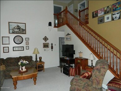 427 Spruce St, Hawley, PA 18428 - photo 6