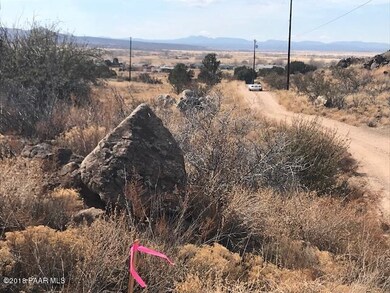 24450 N Shooters Pass, Paulden, AZ 86334 - photo 3