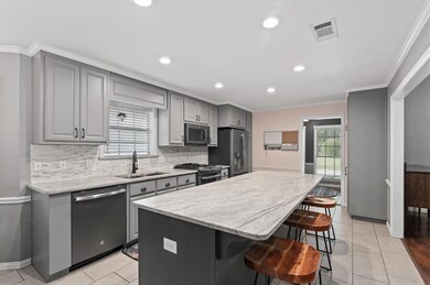 1009 Chapel Dr, Denton, TX 76205 - photo 5