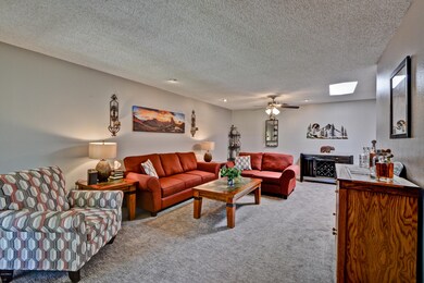 17606 N 102nd Dr, Sun City, AZ 85373 - photo 2