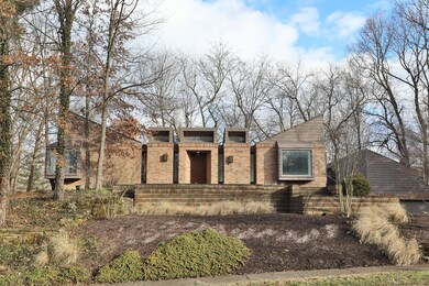 867 Clayton Dr, Worthington, OH 43085 - photo 2