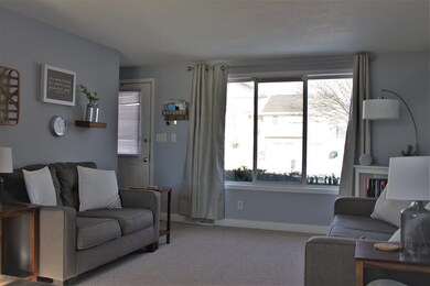 4041 Jodi Dr, Waterloo, IA 50701 - photo 4