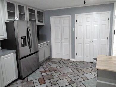 2317 Meadow Dale, Irving, TX 75060 - photo 5