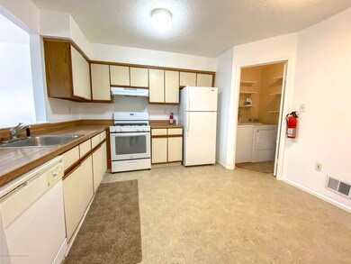 25 Farragut Square, Freehold, NJ 07728 - photo 6