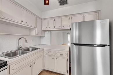 2111 NE 42nd Ct unit 201W, Lighthouse Point, FL 33064 - photo 4