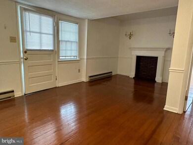 22 Peyton St unit 3, Winchester, VA 22601 - photo 2
