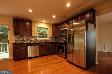 1709 Gould Dr, District Heights, MD 20747 - photo 3