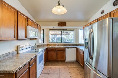 5821 N Edenbrook Ln, Tucson, AZ 85741 - photo 4