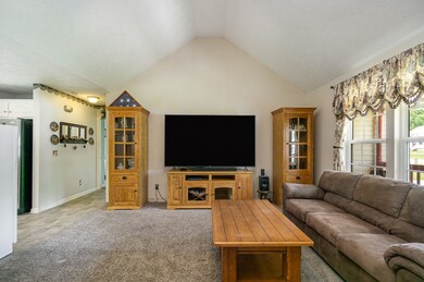 801 Indian Springs Cir, Manchester, TN 37355 - photo 6