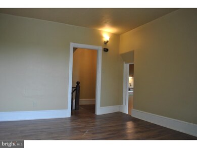 139 Chestnut St unit 2ND FL, Spring City, PA 19475 - photo 3