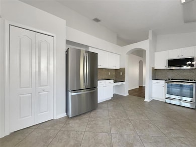 13147 Early Run Ln, Riverview, FL 33578 - photo 4