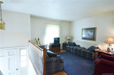 17 Melton Rd, Candler, NC 28715 - photo 2