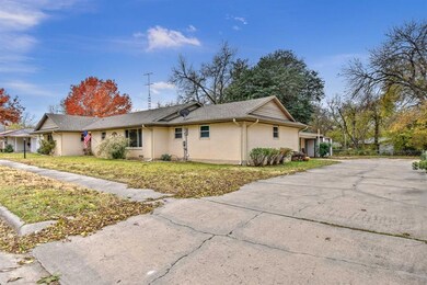 919 Dodson St, Gainesville, TX 76240 - photo 3