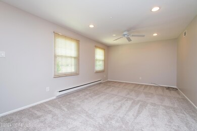 04_95HallsCroftRd_UnitE_165_LivingRoom_