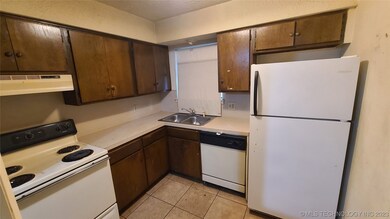 6014 S Madison Place, Tulsa, OK 74105 - photo 4