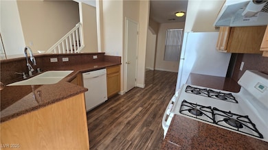 2525 Rainbow Cactus Ct, Las Vegas, NV 89106 - photo 6